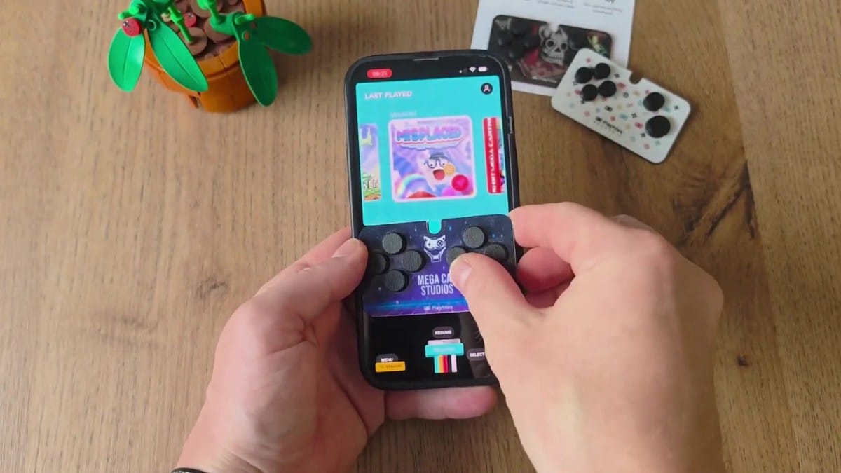 Attaching the Playtiles controller to an iPhone