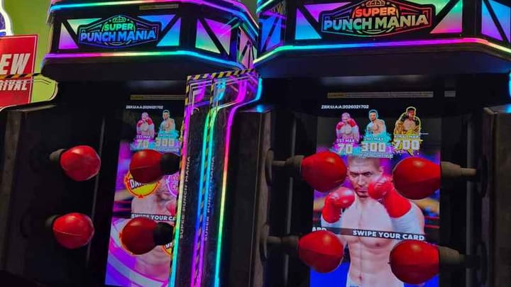 Super Punch Mania arcade cabinet