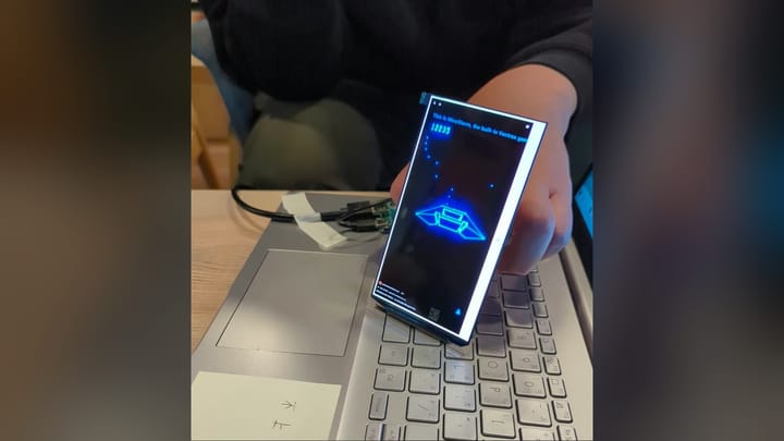 Vectrex Mini drops its OLED screen for an IPS display